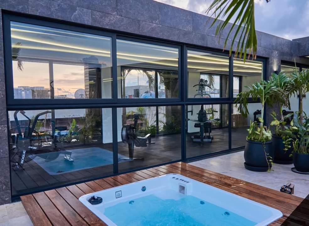Lujo Recien Construido En Quinta Avenida * Playa del Carmen
